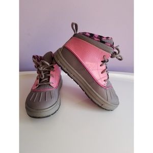 Nike size 9 toddler winter boots